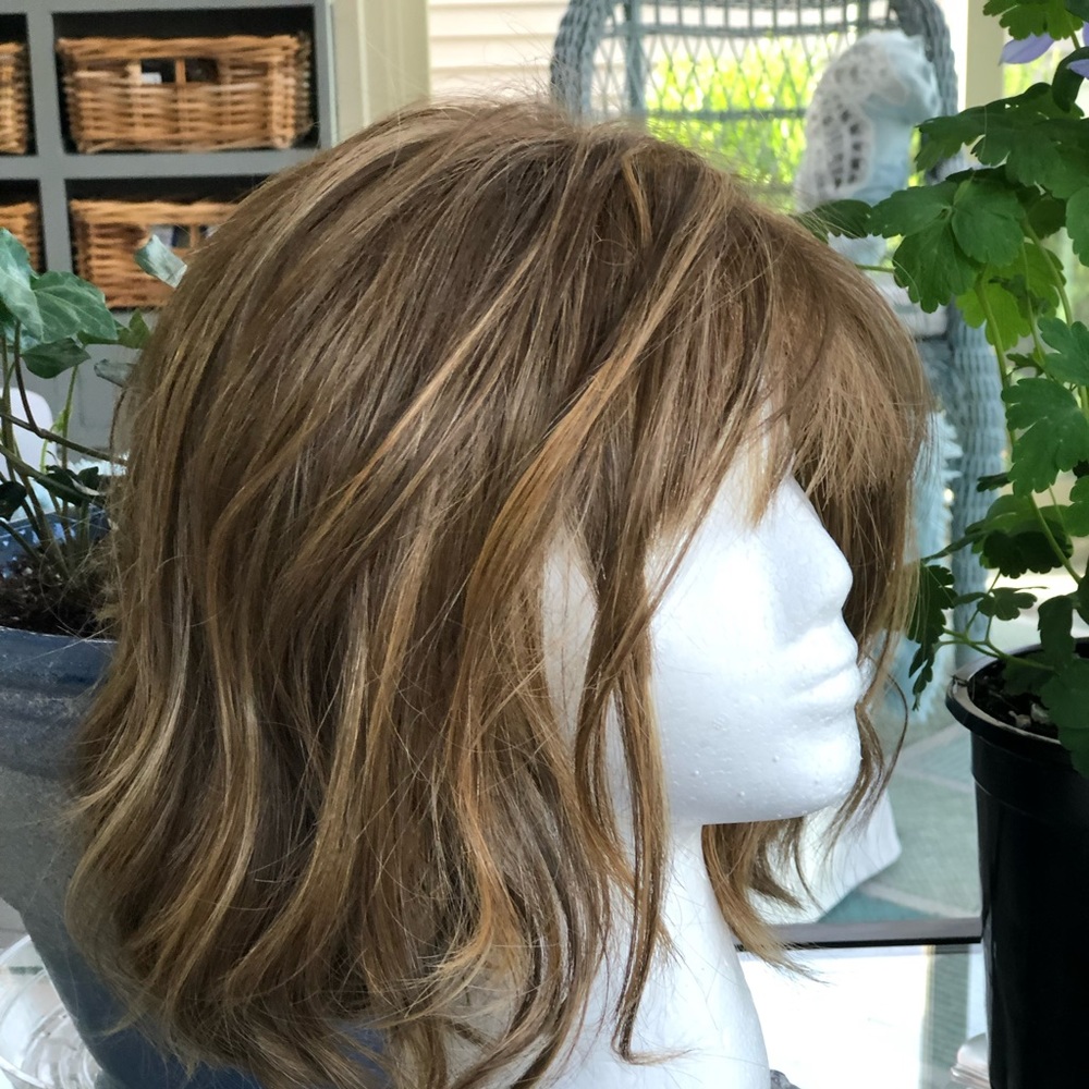 Raquel Welch Wig..Flirt Alert